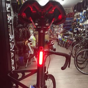 Luz trasera potente para bicicleta